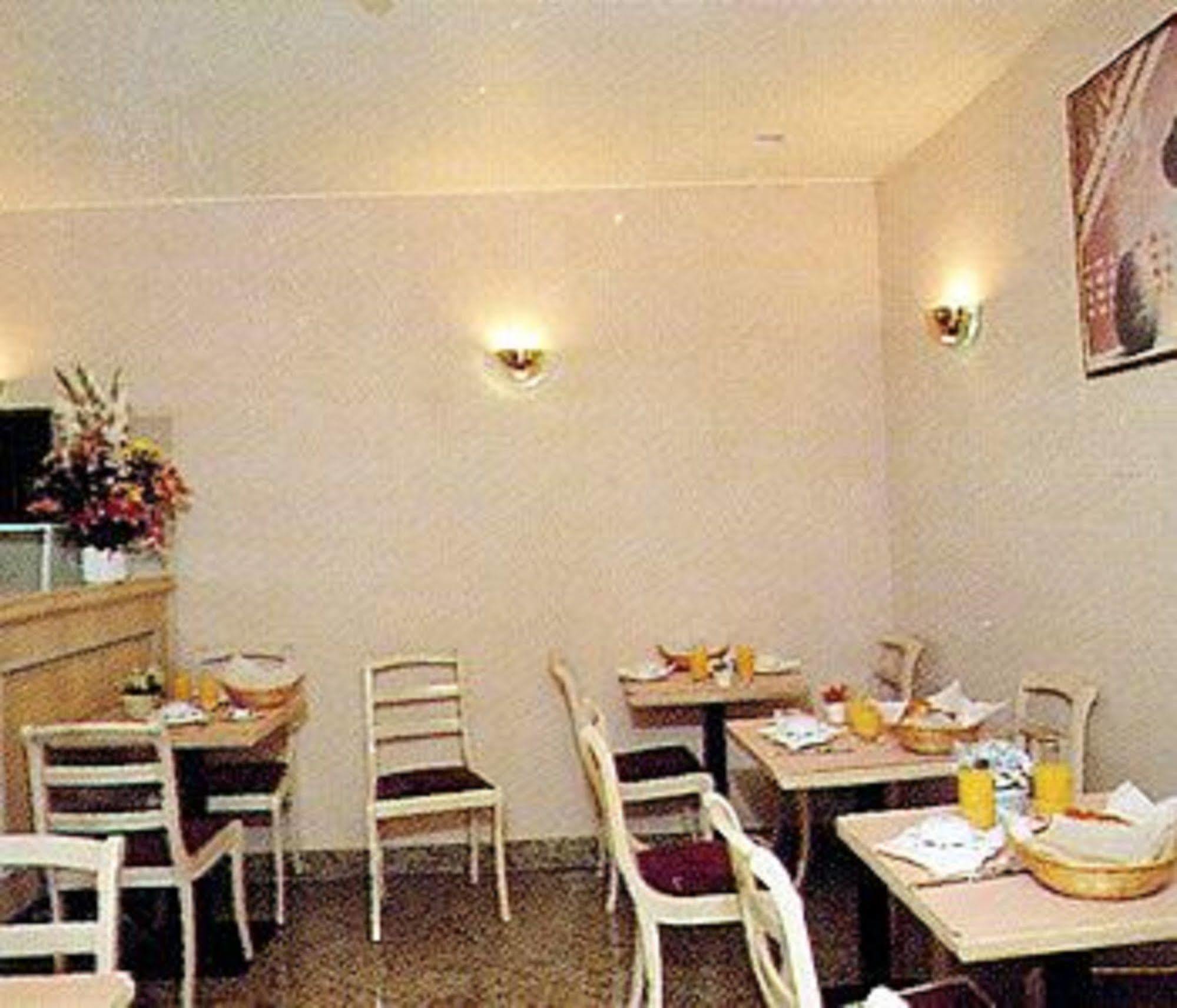 Hotel Chateau D'Eau Paris Eksteriør bilde